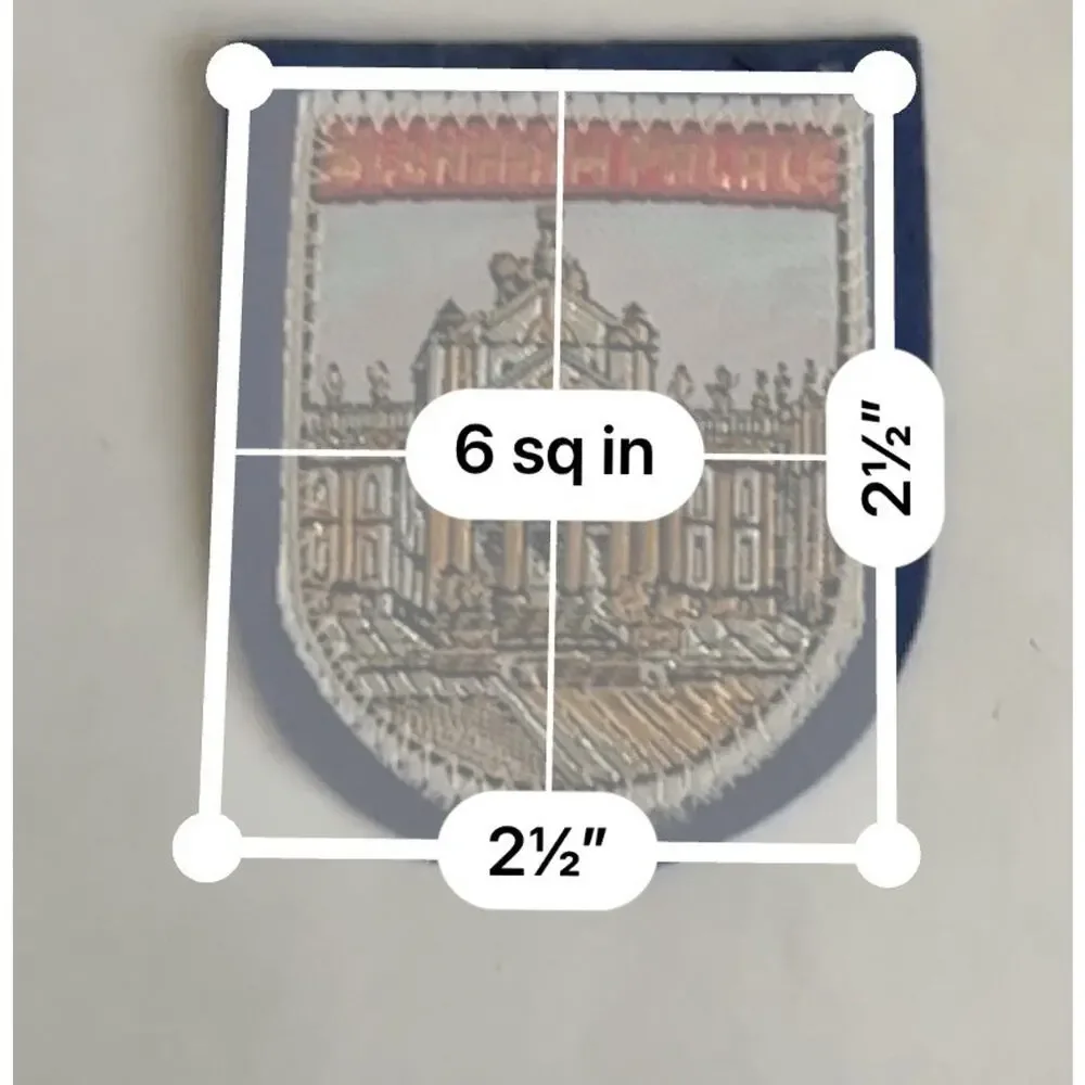 Blenheim Palace Blue White Vintage Souvenir Patch Badge P36